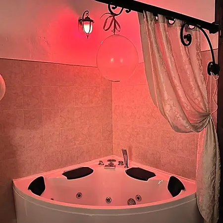 Me Palace Bed & Breakfast 4*
